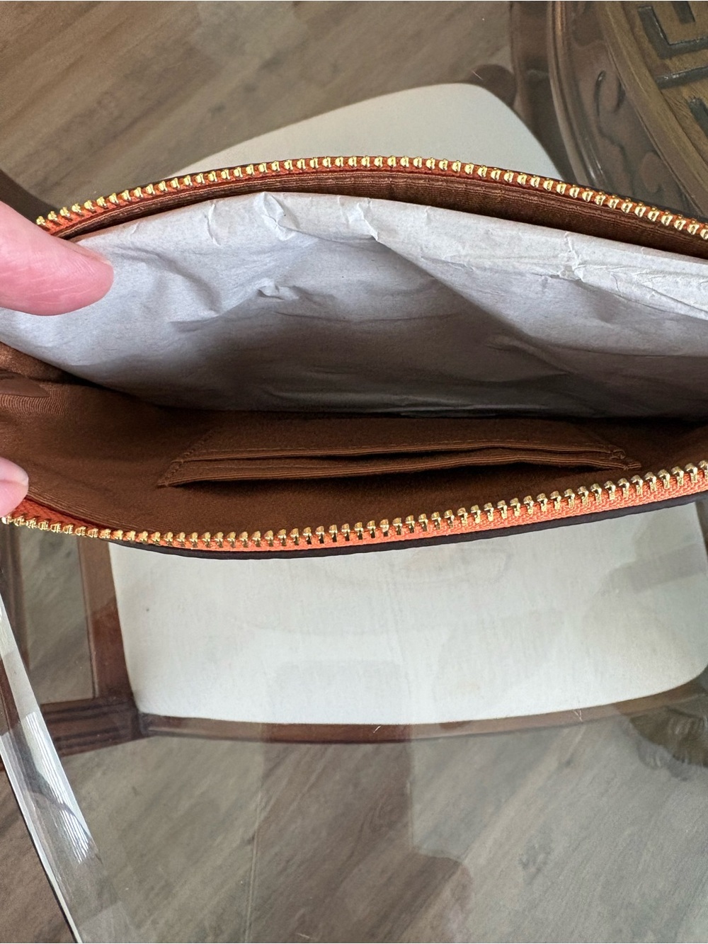 🤍🤍COACH LARGE CORNER ZIP PEBBLED LEATHER COACH STAMPED WRISTLET!🤍🤍 - Picture 5 of 8